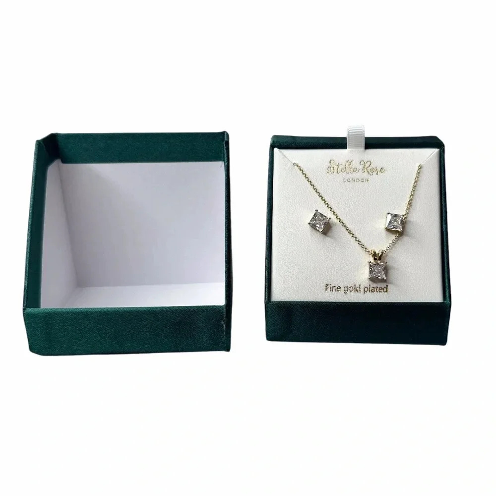 STELLA ROSE LONDON Gold platted necklace set